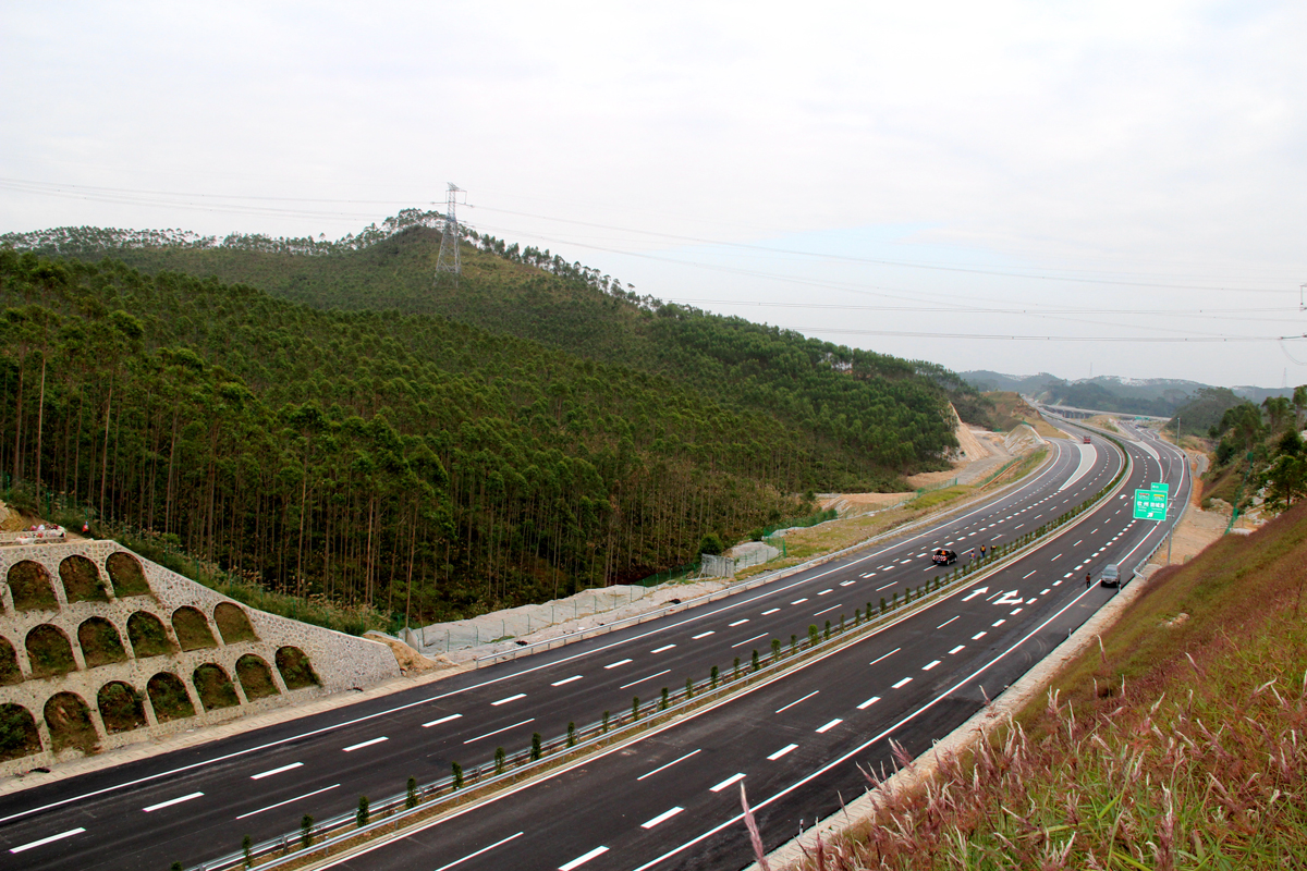 防城至东兴高速公路 - 公路工程 - 拉斯维加斯3133cc