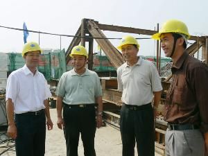 自治区总工会杨副主席等向导到南百11标检查指导事情 - 企业要闻 - 拉斯维加斯3133cc