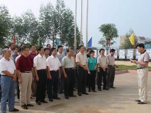 自治区总工会杨副主席等向导到南百11标检查指导事情 - 企业要闻 - 拉斯维加斯3133cc