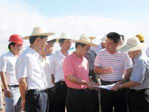 自治区常委、钦州市委书记黄道伟莅临钦州港大榄坪工业区二号路工程视察指导事情 - 企业要闻 - 拉斯维加斯3133cc