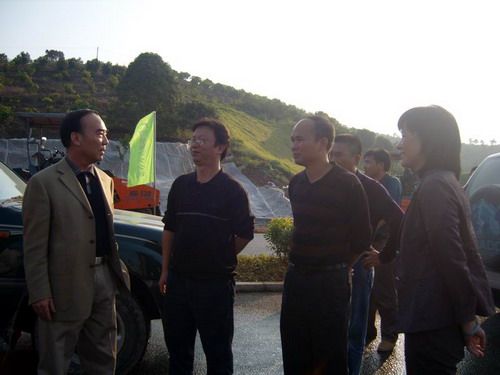 自治区交通厅党组书记、厅长黄华宽莅临南百№16条约段视察事情 - 企业要闻 - 拉斯维加斯3133cc