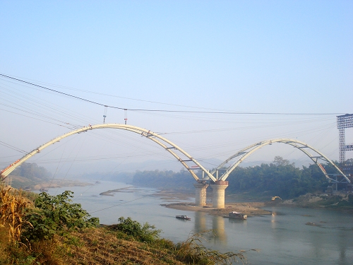 花周大桥顺遂合龙 - 企业要闻 - 拉斯维加斯3133cc