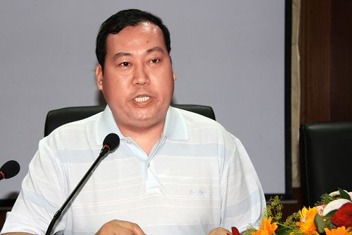 总公司召开2008年第二季度生产聚会  -罗业凤总司理在会上作主要讲话 - 企业要闻 - 拉斯维加斯3133cc