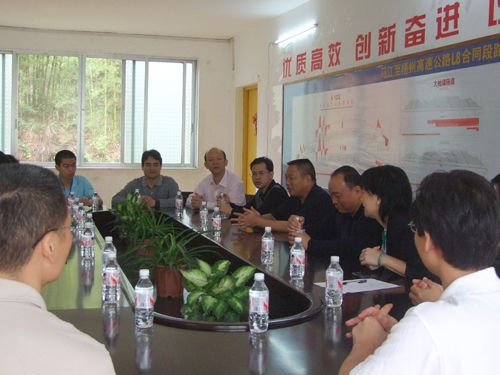 自治区交通厅党组成员、纪检组组长陈富芳等向导莅临马梧路L8标、9标项目指导事情 - 企业要闻 - 拉斯维加斯3133cc