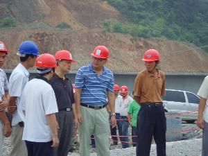 总公司照料唐柏石二赴三江中山大桥指导事情 - 企业要闻 - 拉斯维加斯3133cc