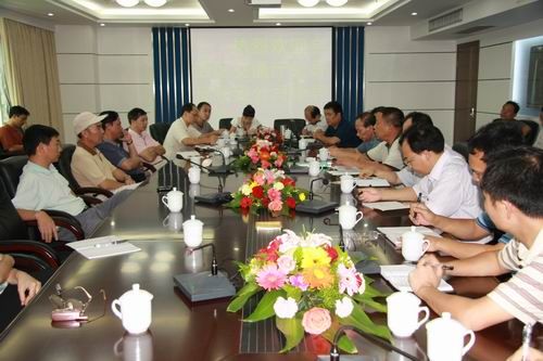 自治区交通厅黄华宽厅长廖小波副厅长李小林总工程师到我公司望州路北二里23号小区拆迁现场调研办公 - 企业要闻 - 拉斯维加斯3133cc