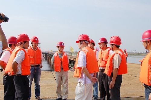 中国工程院院士郑皆连、广西新生长交通集团董事长王劼耘视察曹娥江袍江大桥项目 - 企业要闻 - 拉斯维加斯3133cc