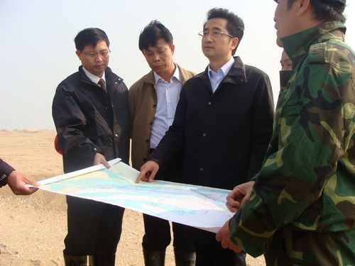 “祝贺。。∧忝枪阄骼刮铀3133cc了不起！”——钦州市市长张晓钦到钦州港三墩公路视察时体现 - 企业要闻 - 拉斯维加斯3133cc