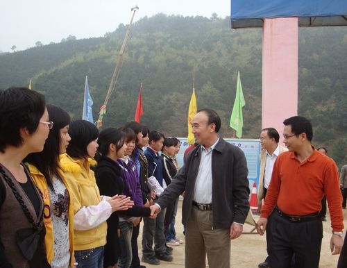 虎年鼓虎劲，，，，新年建新功——各级向导新年慰问我公司项目一线员工 - 企业要闻 - 拉斯维加斯3133cc