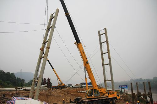 波司登大桥（合江长江一桥）乐建设起第一节扣塔 - 企业要闻 - 拉斯维加斯3133cc