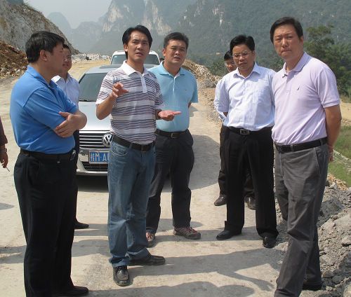 河池市市委常委、副市长邹平波到宜河6标工地现场开展协调事情 - 企业要闻 - 拉斯维加斯3133cc