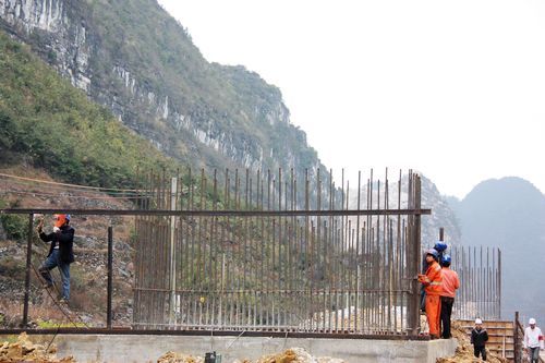 贵州省高速公路开发总公司党委书记、总司理耿黔生亲临惠镇2标并慰问春节时代留守工地员工 - 企业要闻 - 拉斯维加斯3133cc