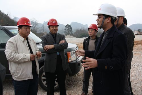 贵州省高速公路开发总公司党委书记、总司理耿黔生亲临惠镇2标并慰问春节时代留守工地员工 - 企业要闻 - 拉斯维加斯3133cc