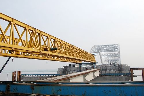 曹娥江袍江大桥最后两跨T梁架设开架 - 企业要闻 - 拉斯维加斯3133cc