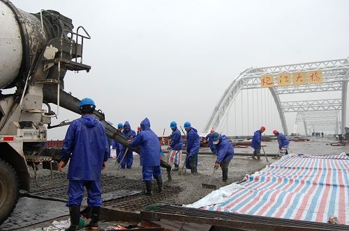 曹娥江袍江大桥完成主桥桥面混凝土施工 - 企业要闻 - 拉斯维加斯3133cc