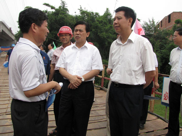 广西拉斯维加斯3133cc总公司是一个很有战斗力的公司——赣州市市长王平一行到在新世纪大桥指导事情时体现 - 企业要闻 - 拉斯维加斯3133cc