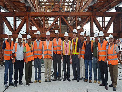 巴巴奥约河大桥箱梁装置施工圆满完成 - 企业要闻 - 拉斯维加斯3133cc