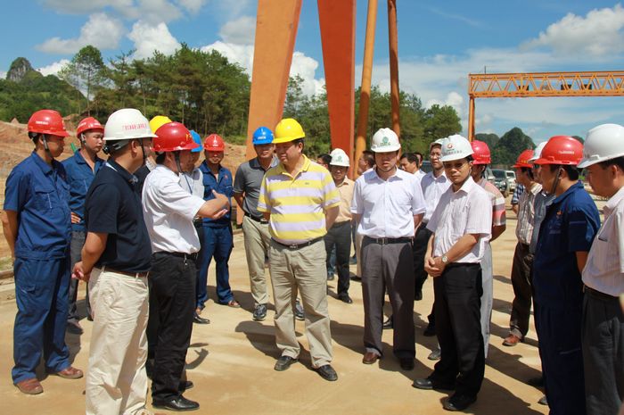 区交通运输厅厅长潘巍一行深入靖那1标施工现场视察事情 - 企业要闻 - 拉斯维加斯3133cc