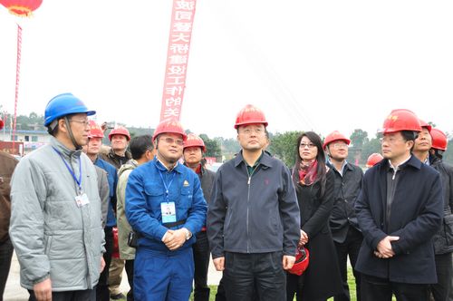 四川省交通运输厅厅长高烽莅临泸渝2标视察波司登大桥建设情形 - 企业要闻 - 拉斯维加斯3133cc