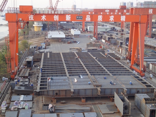 波司登大桥首轮桥面格子梁制作顺遂完成 - 企业要闻 - 拉斯维加斯3133cc