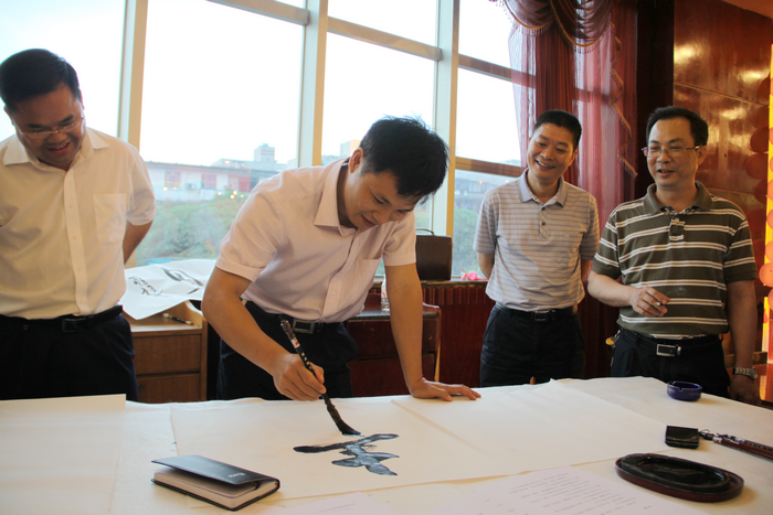 公司开展纪念共青团建设90周年“感恩&amp;#8226;青春”主题活动 - 企业要闻 - 拉斯维加斯3133cc