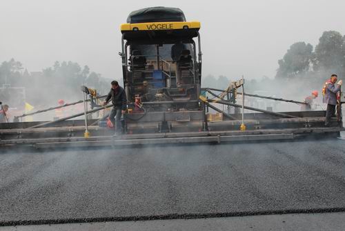 泸渝S2标大规模推进蓝田区沥青上面层施工 - 企业要闻 - 拉斯维加斯3133cc