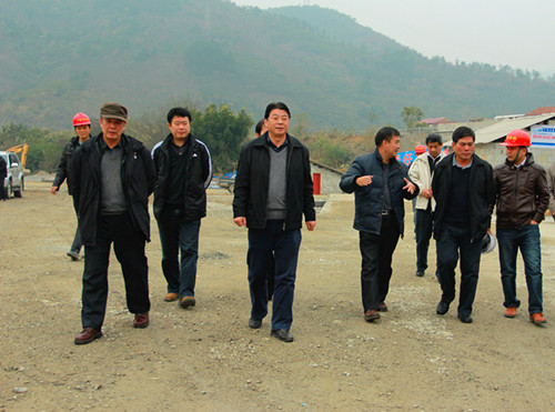 广西交通运输厅纪检组长张留现一行到田林至隆林№1条约段项目举行节前慰问和检查指导事情 - 企业要闻 - 拉斯维加斯3133cc