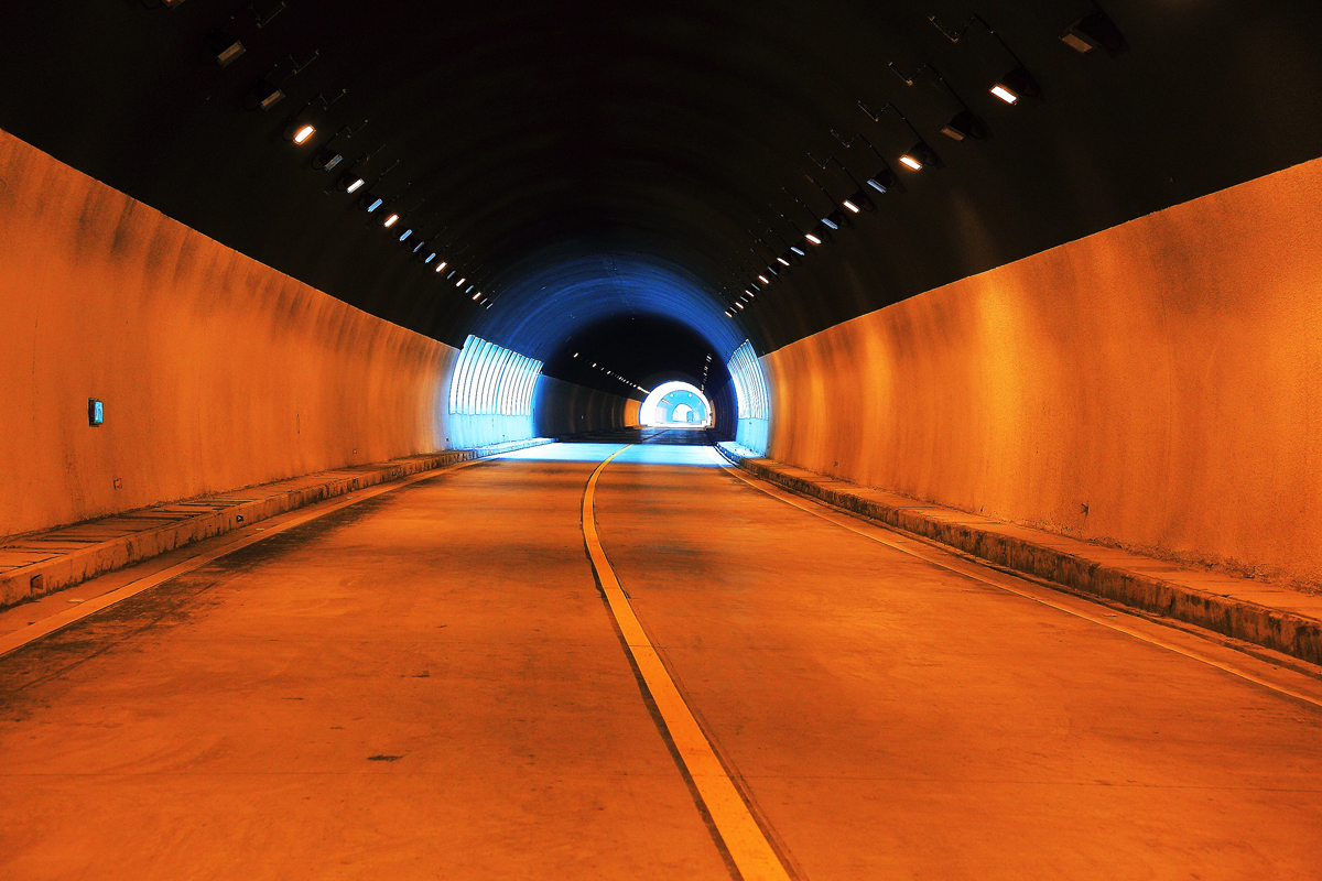 隆林至百色高速 - 公路工程 - 拉斯维加斯3133cc