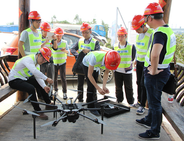 集团公司手艺中心一行到柳南改扩建№7、13标开展手艺交流活动  - 企业要闻 - 拉斯维加斯3133cc